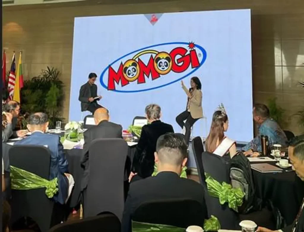 Brand camilan kebanggaan Indonesia, Momogi, yang diproduksi oleh Sari Murni Group, resmi memperluas jangkauan pasarnya ke kawasan Timur Tengah. (Dok/Istimewa).